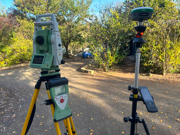 Total Station 1.jpg